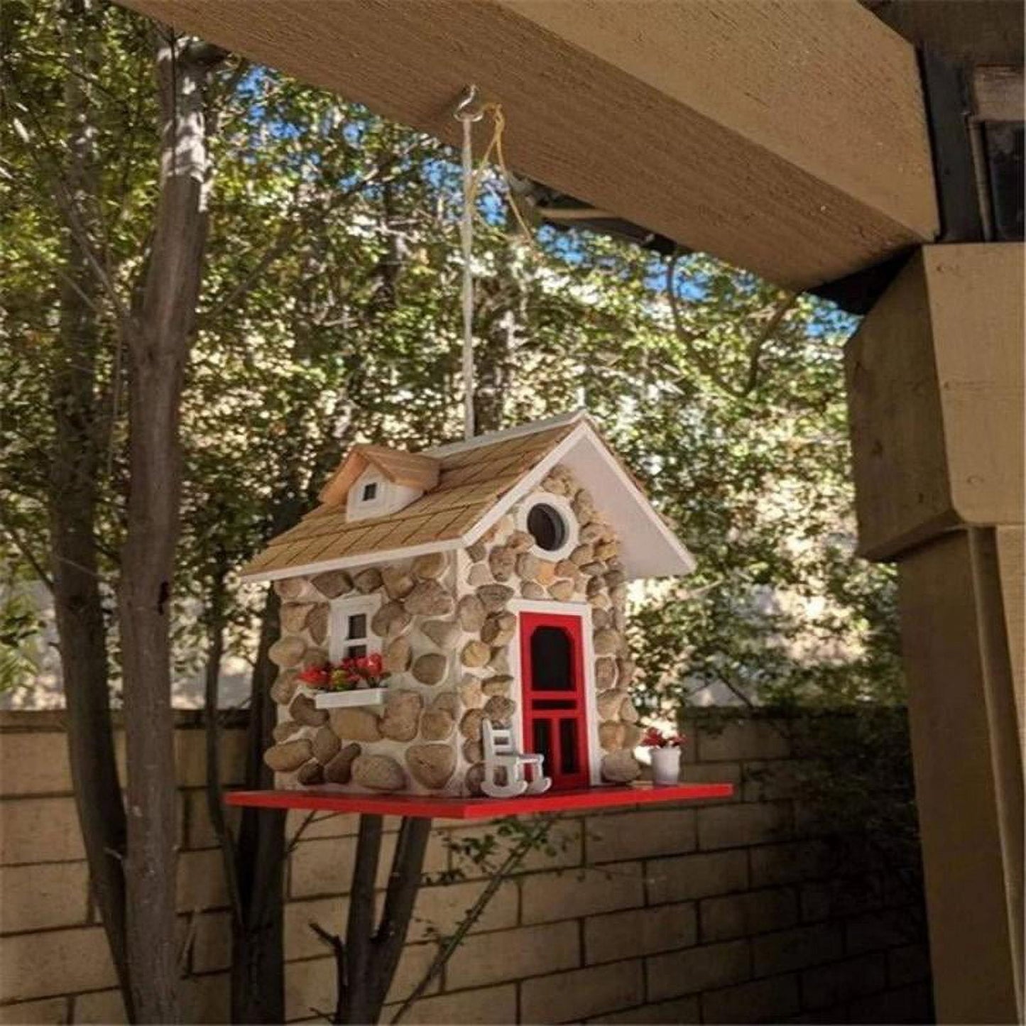MANNYA Wild Bird House Wooden Birdhouse Woodland Cabin for Small Birds with Rope